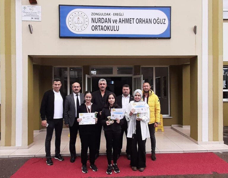 Gençler Hayvan Sevgisini Resimlerine Yansıttılar